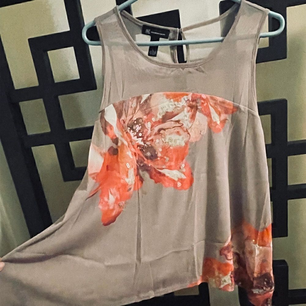 NWOT - INC International Concepts Grey Floral Tank w/ beautiful sequence - Large - Picture 5 of 11